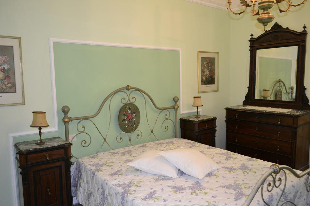 Corte Palazzo Picedi Benettini Sarzana Quarto foto